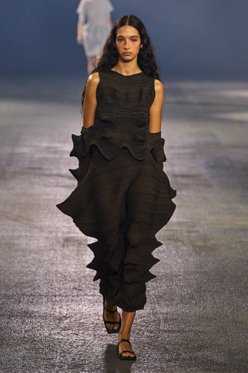 Issey Miyake fashion show for Spring/Summer 2023