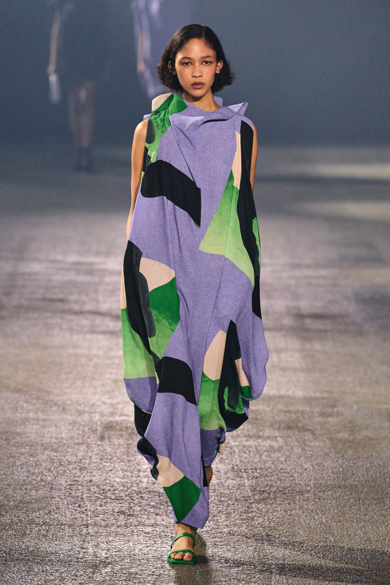 Issey Miyake fashion show for Spring/Summer 2023