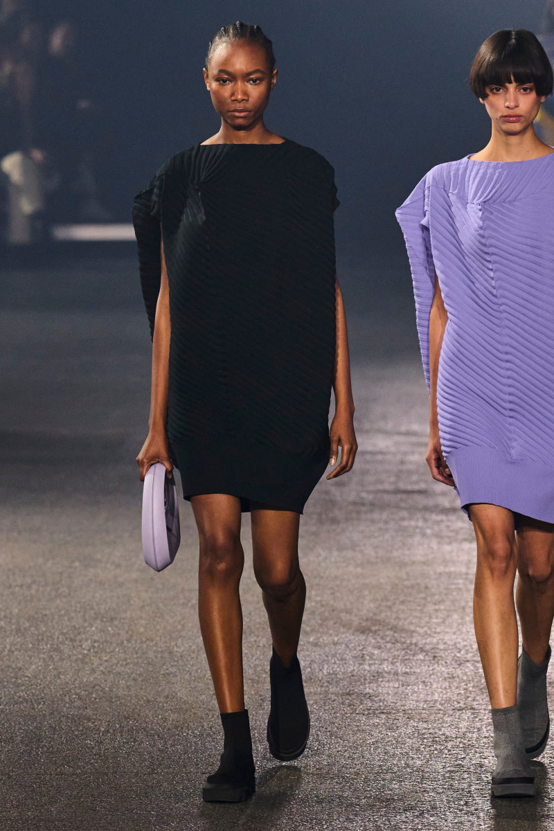 Issey Miyake fashion show for Spring/Summer 2023