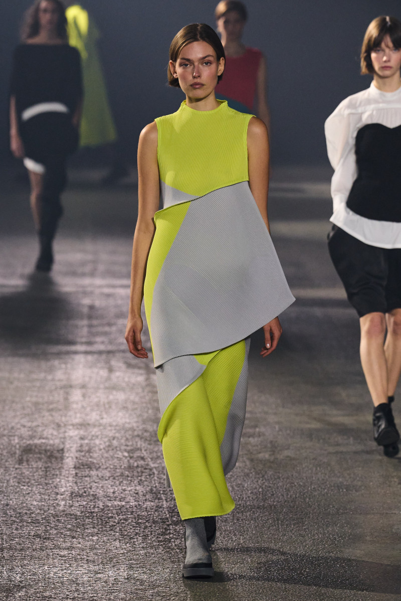 Issey Miyake fashion show for Spring/Summer 2023