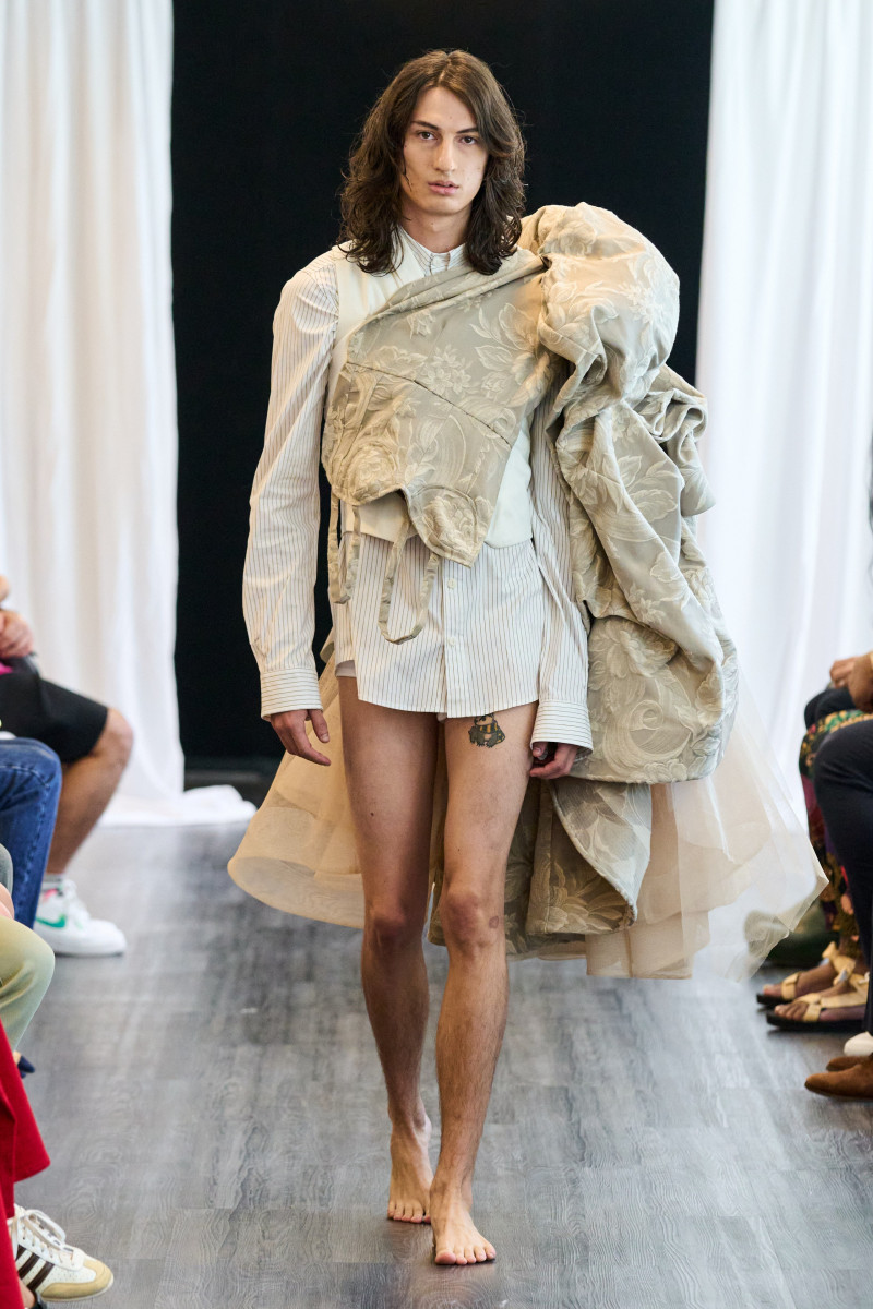 Kenneth Nicholson fashion show for Spring/Summer 2023