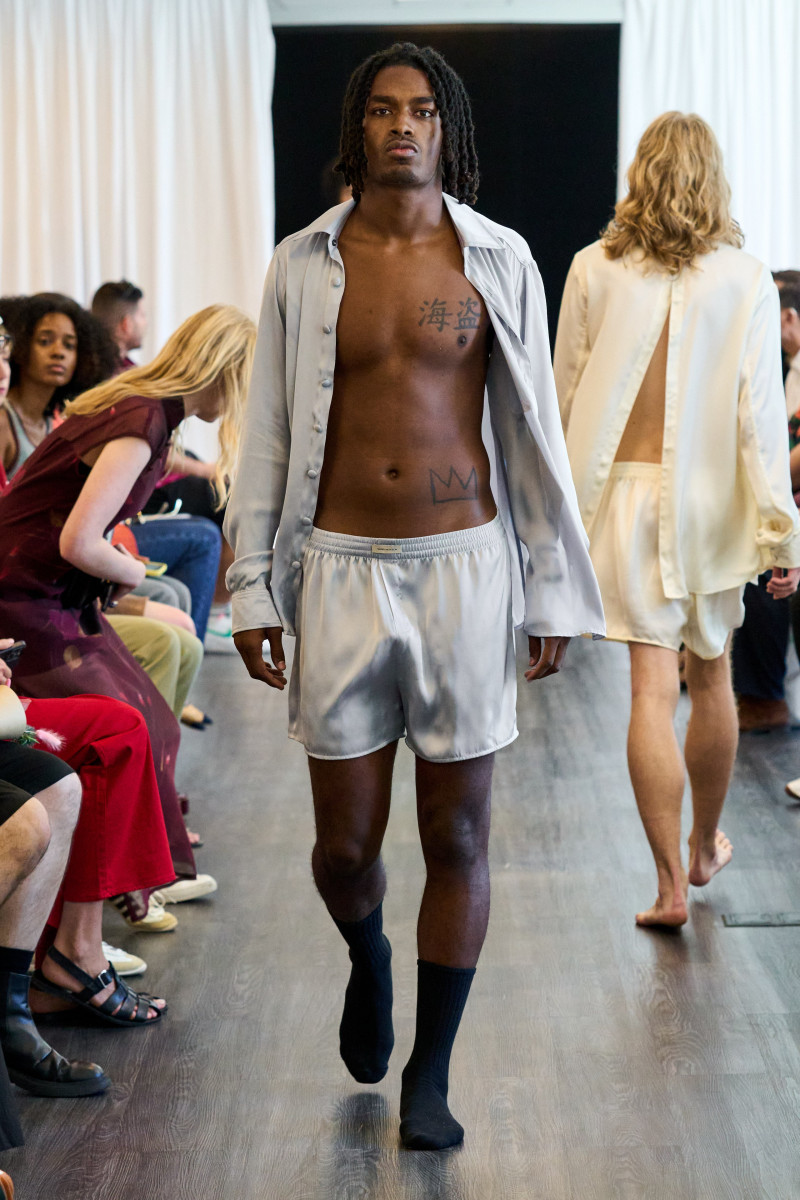 Kenneth Nicholson fashion show for Spring/Summer 2023