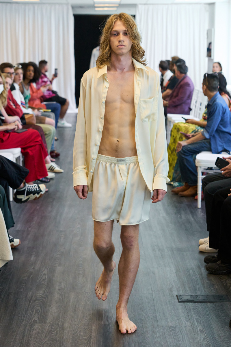 Kenneth Nicholson fashion show for Spring/Summer 2023