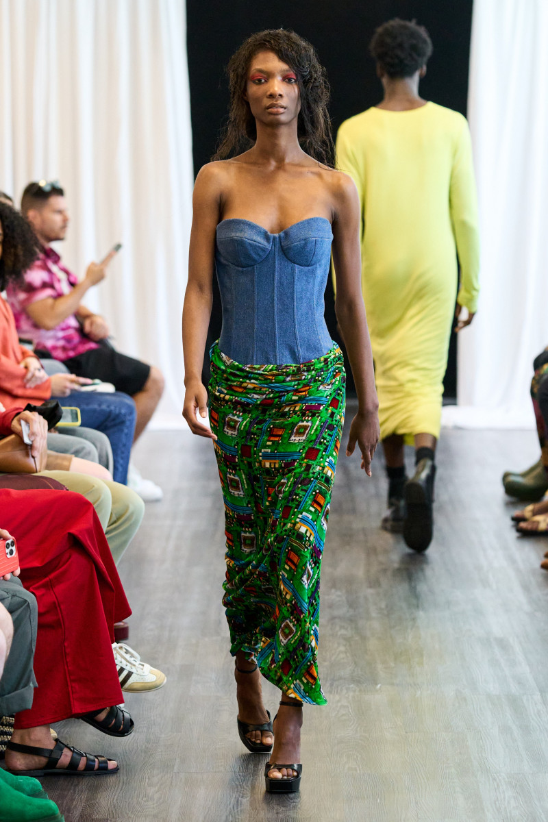 Kenneth Nicholson fashion show for Spring/Summer 2023