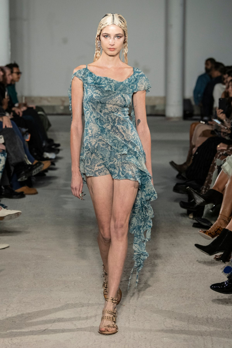 Joanna Krneta featured in  the Knwls fashion show for Spring/Summer 2023