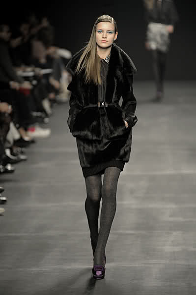 Oksana Gedroit featured in  the Les Copains fashion show for Autumn/Winter 2009