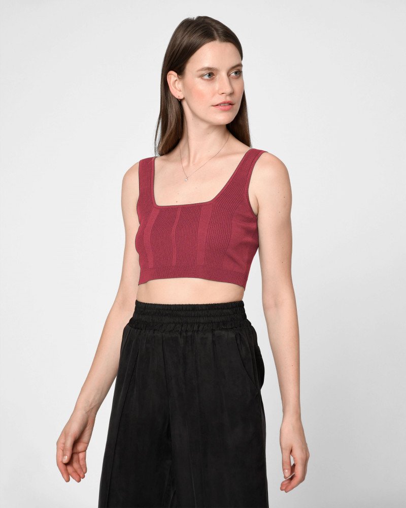 Oksana Gedroit featured in  the Nicole Miller catalogue for Summer 2022