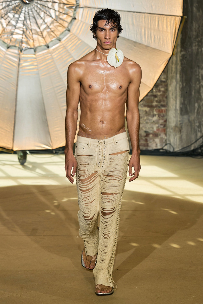 Ludovic de Saint Sernin Mirage fashion show for Spring/Summer 2023