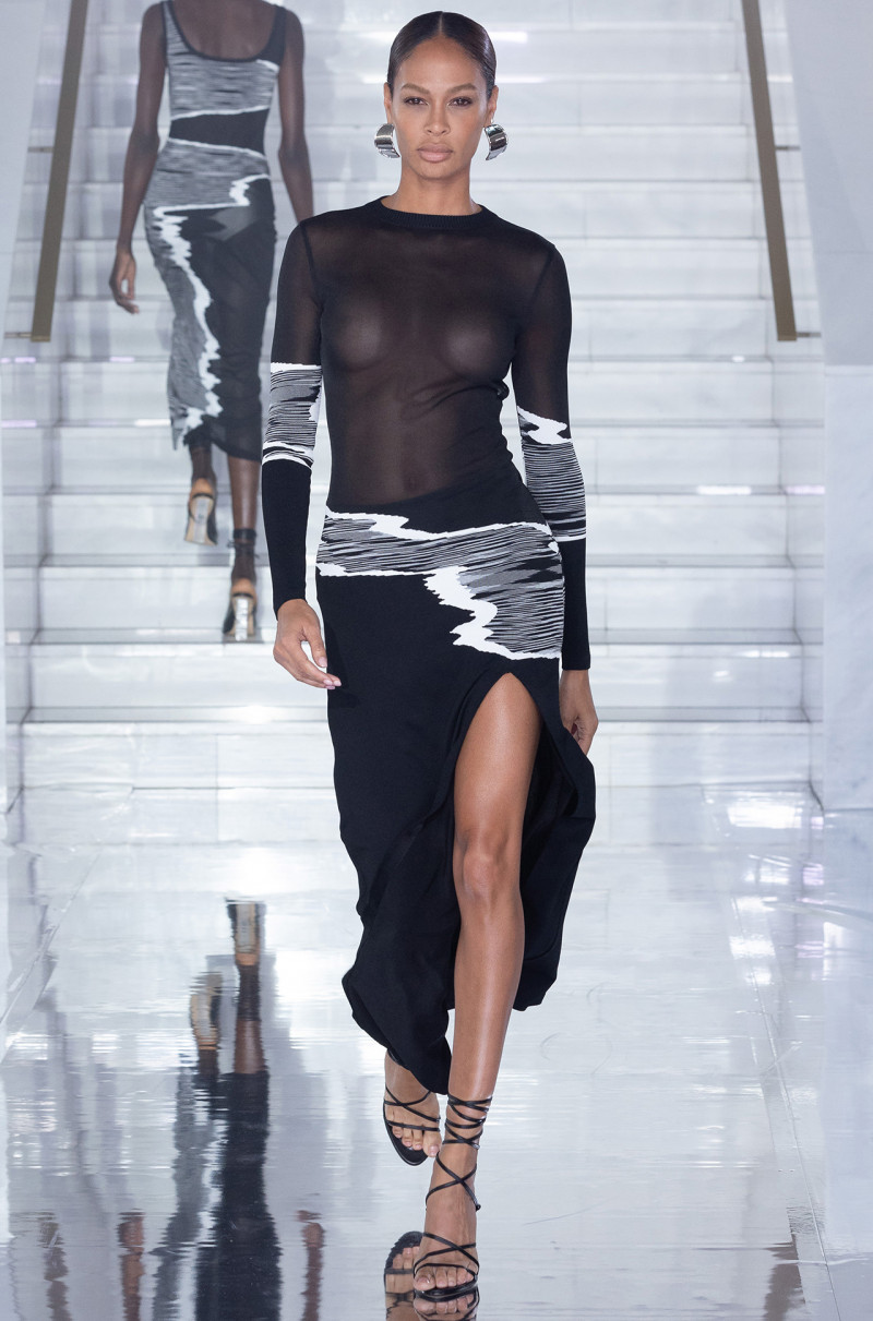 Joan Smalls featured in  the Missoni fashion show for Spring/Summer 2023