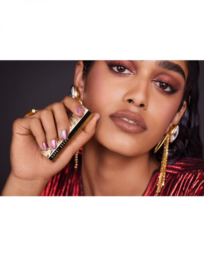Bobbi Brown advertisement for Holiday 2022