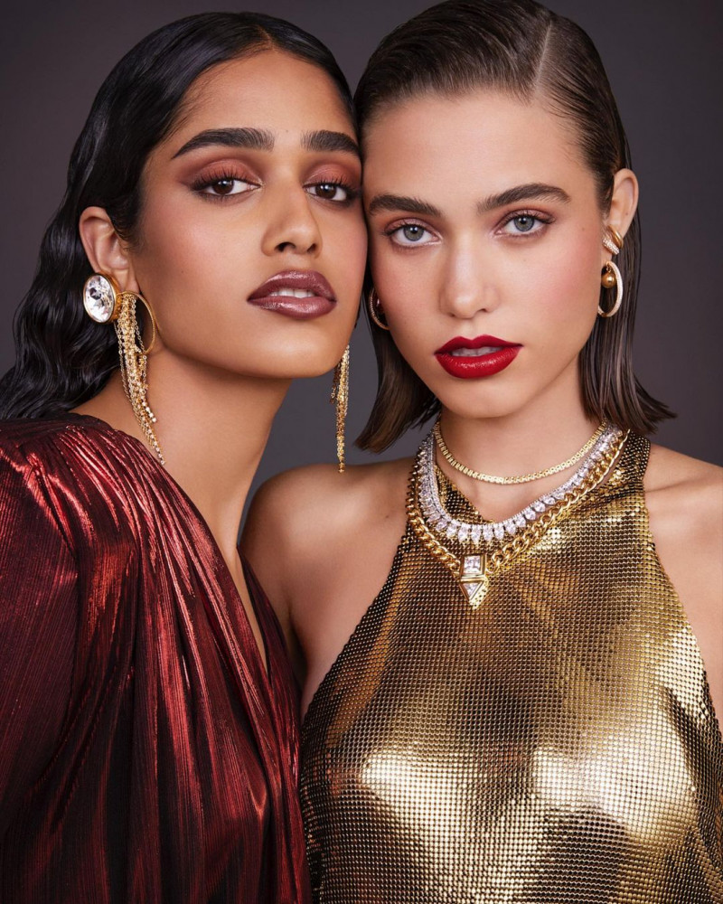 Nike Praesto Nordstrom featured in  the Bobbi Brown advertisement for Holiday 2022