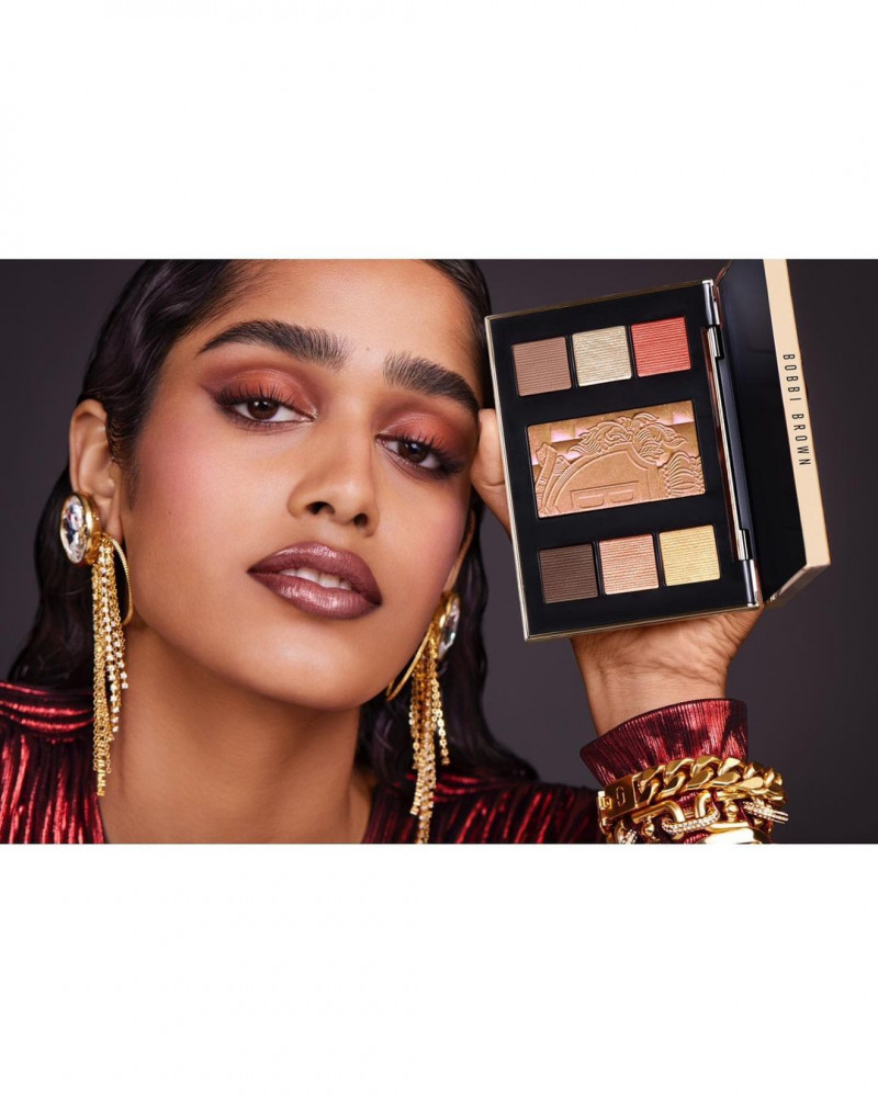 Bobbi Brown advertisement for Holiday 2022