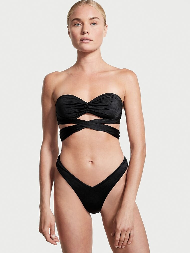Brooke Perry featured in  the Victoria\'s Secret Swim catalogue for Winter 2022