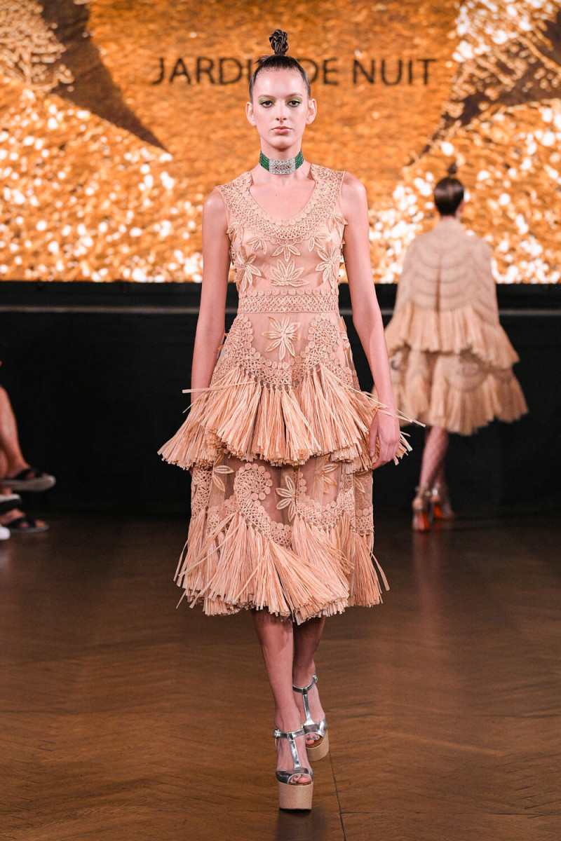 Naeem Khan fashion show for Spring/Summer 2023