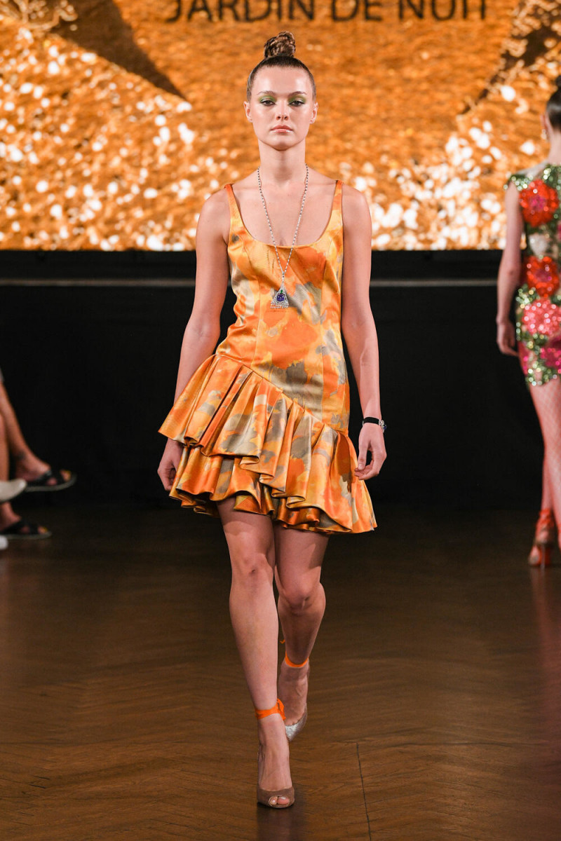 Naeem Khan fashion show for Spring/Summer 2023