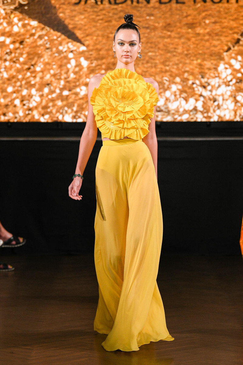 Naeem Khan fashion show for Spring/Summer 2023