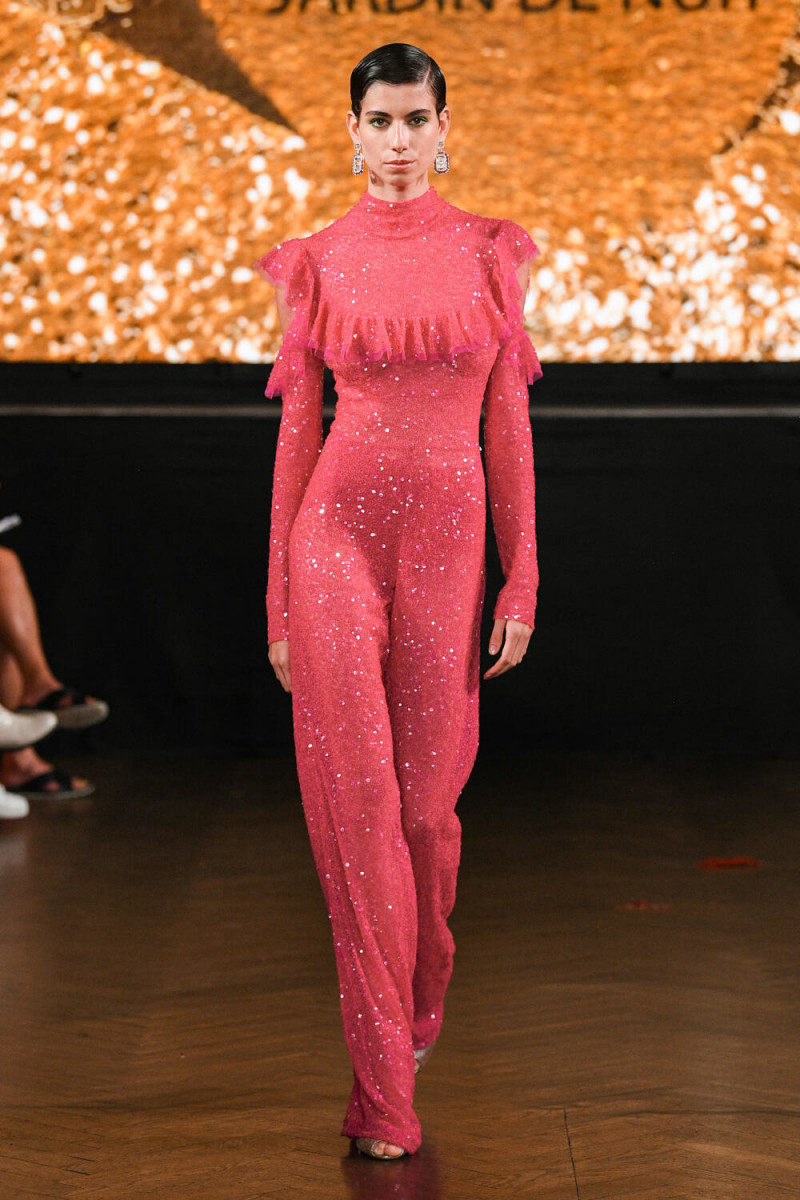 Naeem Khan fashion show for Spring/Summer 2023