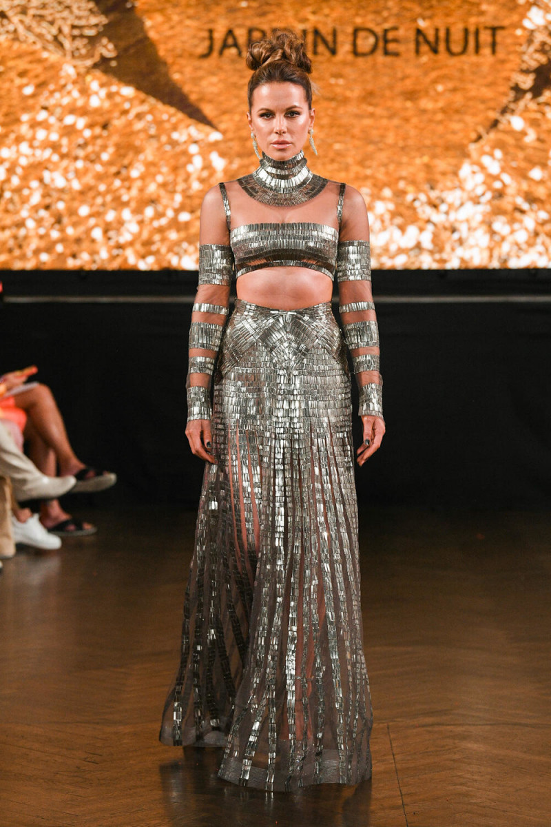 Naeem Khan fashion show for Spring/Summer 2023