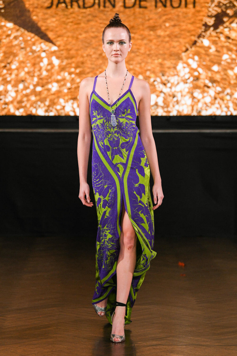 Naeem Khan fashion show for Spring/Summer 2023