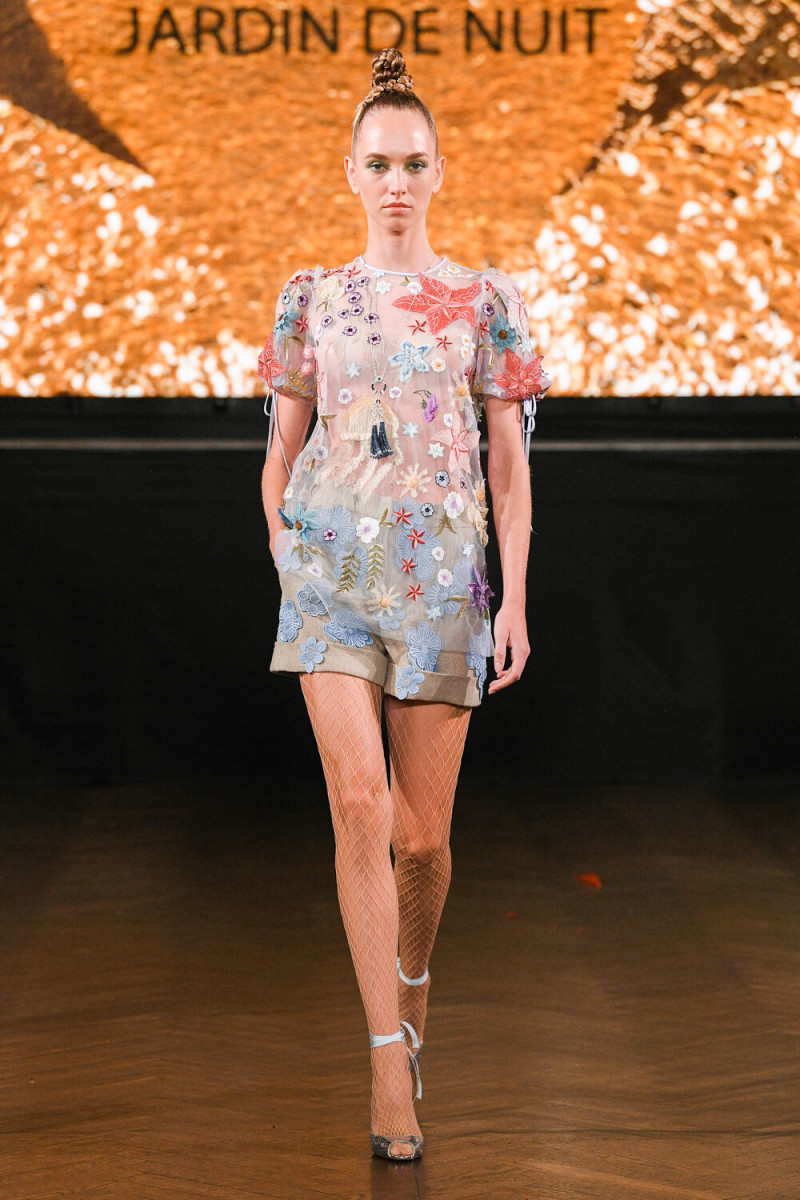 Naeem Khan fashion show for Spring/Summer 2023