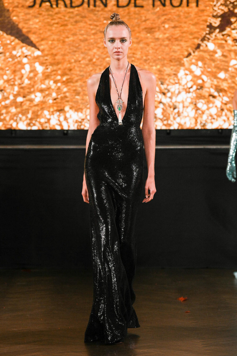 Naeem Khan fashion show for Spring/Summer 2023