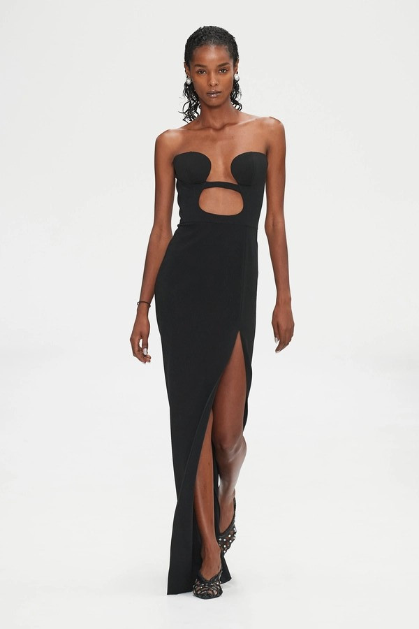 Malika Louback featured in  the Nensi Dojaka fashion show for Spring/Summer 2023