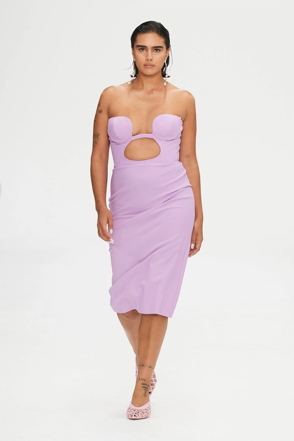 Jill Kortleve featured in  the Nensi Dojaka fashion show for Spring/Summer 2023