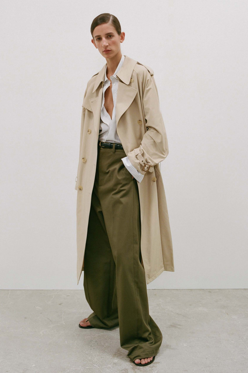 Nili Lotan lookbook for Spring/Summer 2023