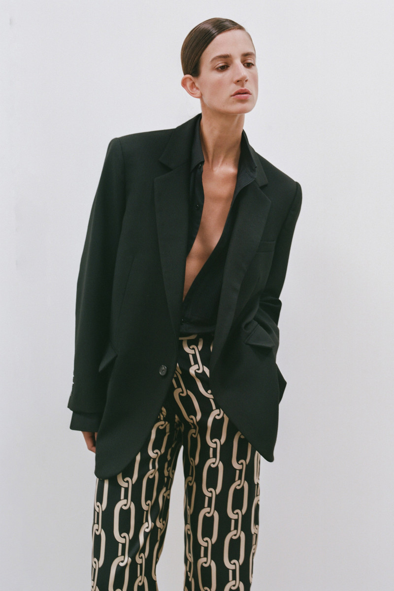 Nili Lotan lookbook for Spring/Summer 2023