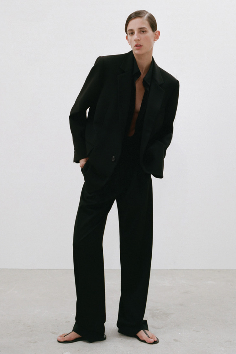 Nili Lotan lookbook for Spring/Summer 2023