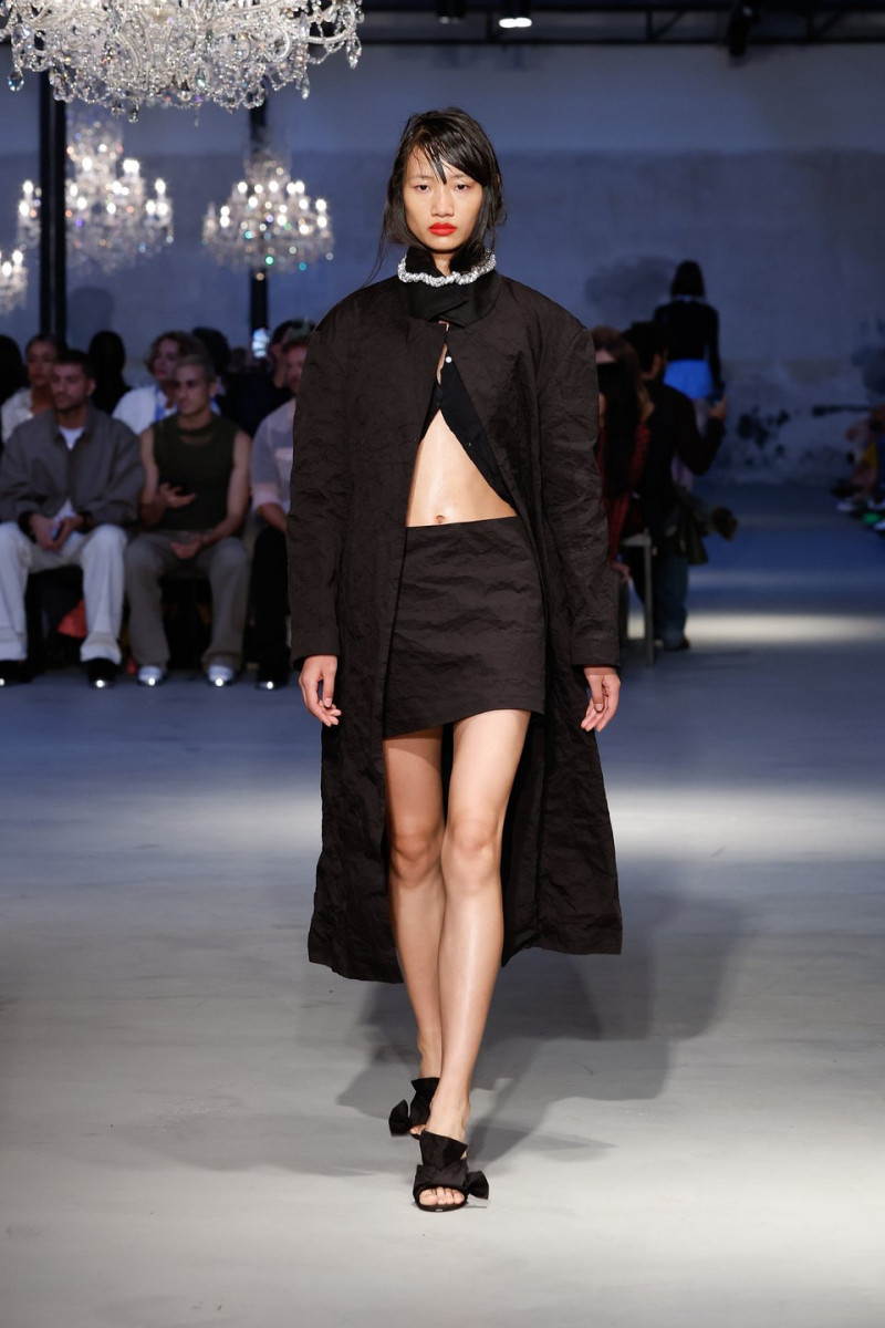 Luo Yi featured in  the N° 21 fashion show for Spring/Summer 2023