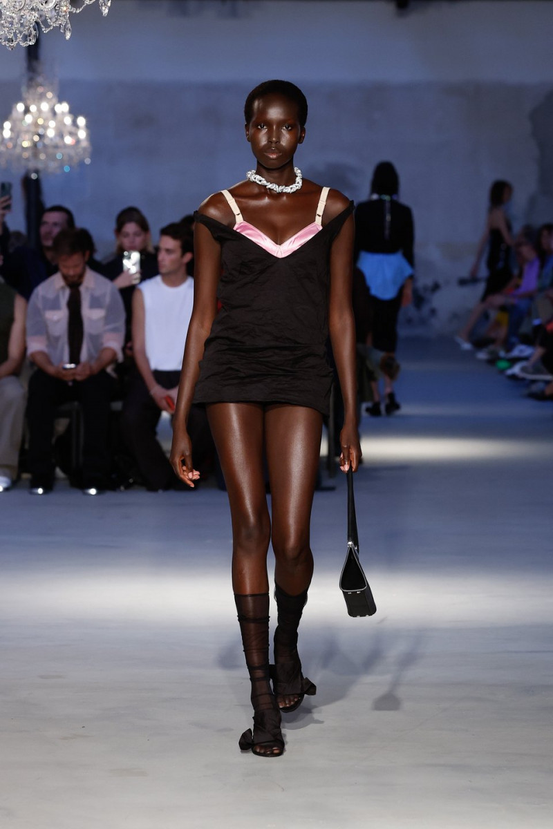 Ajok Madel featured in  the N° 21 fashion show for Spring/Summer 2023