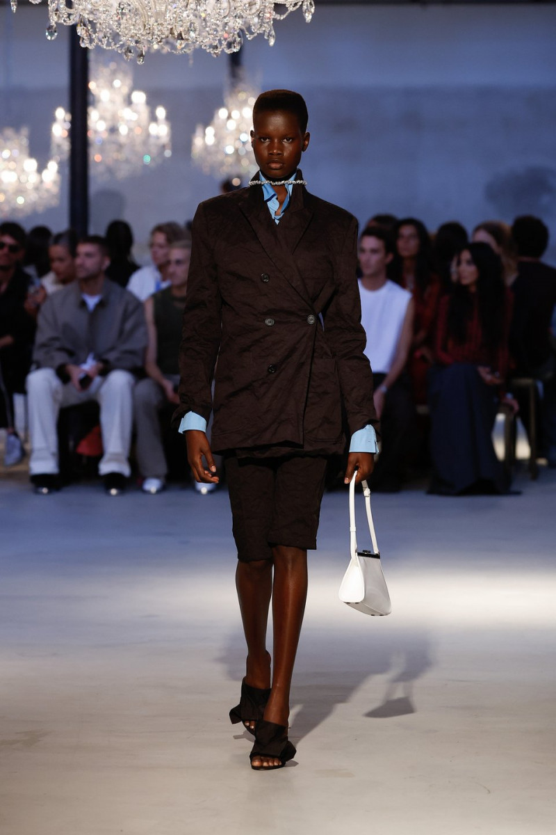 Mary Ukech featured in  the N° 21 fashion show for Spring/Summer 2023
