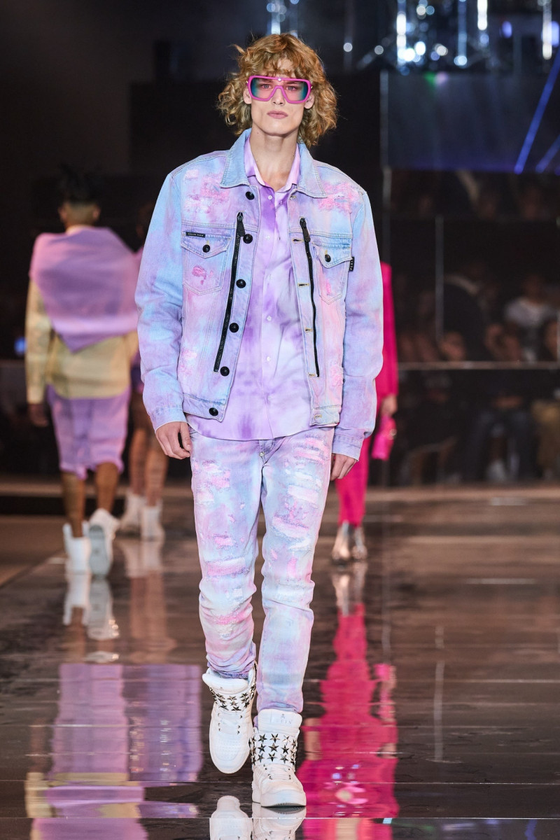 Jan Schokkenkamp featured in  the Philipp Plein fashion show for Spring/Summer 2023