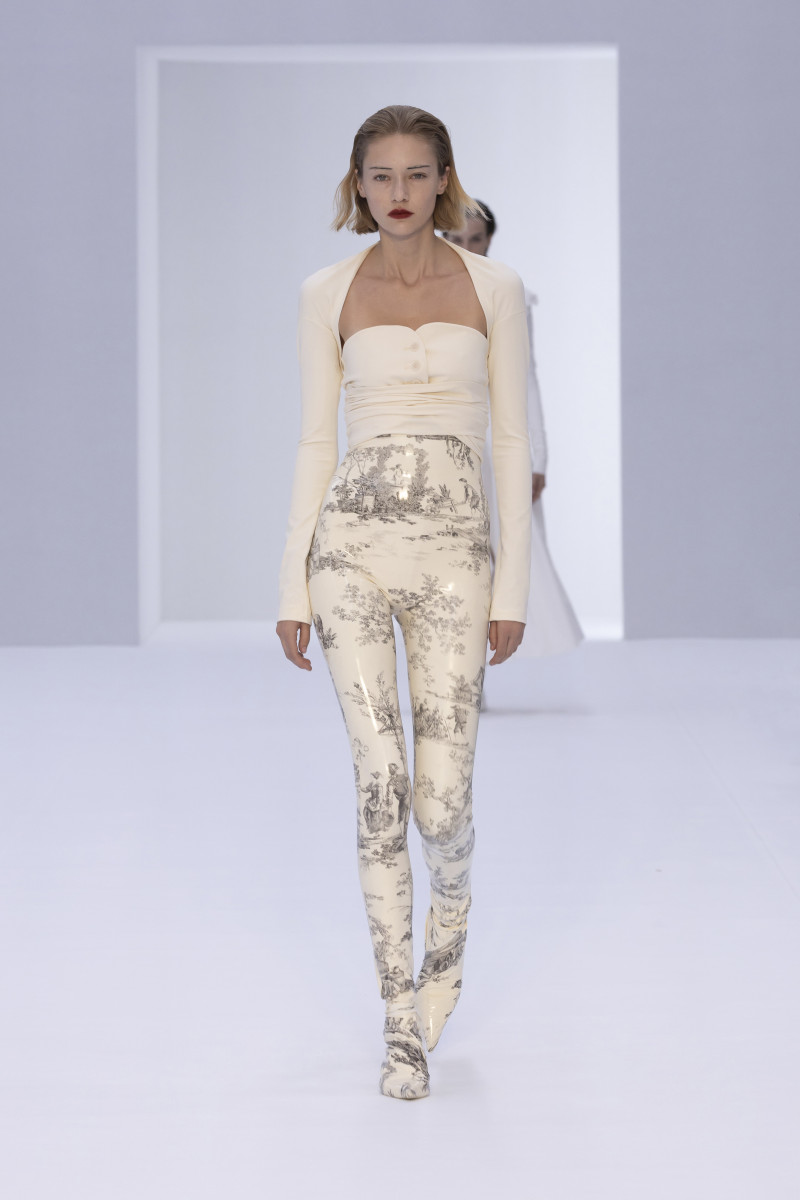 Ella Rattigan featured in  the Philosophy di Lorenzo Serafini fashion show for Spring/Summer 2023