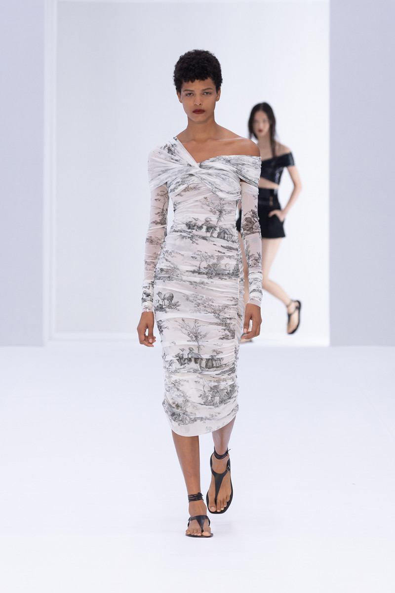 Laiza de Moura featured in  the Philosophy di Lorenzo Serafini fashion show for Spring/Summer 2023