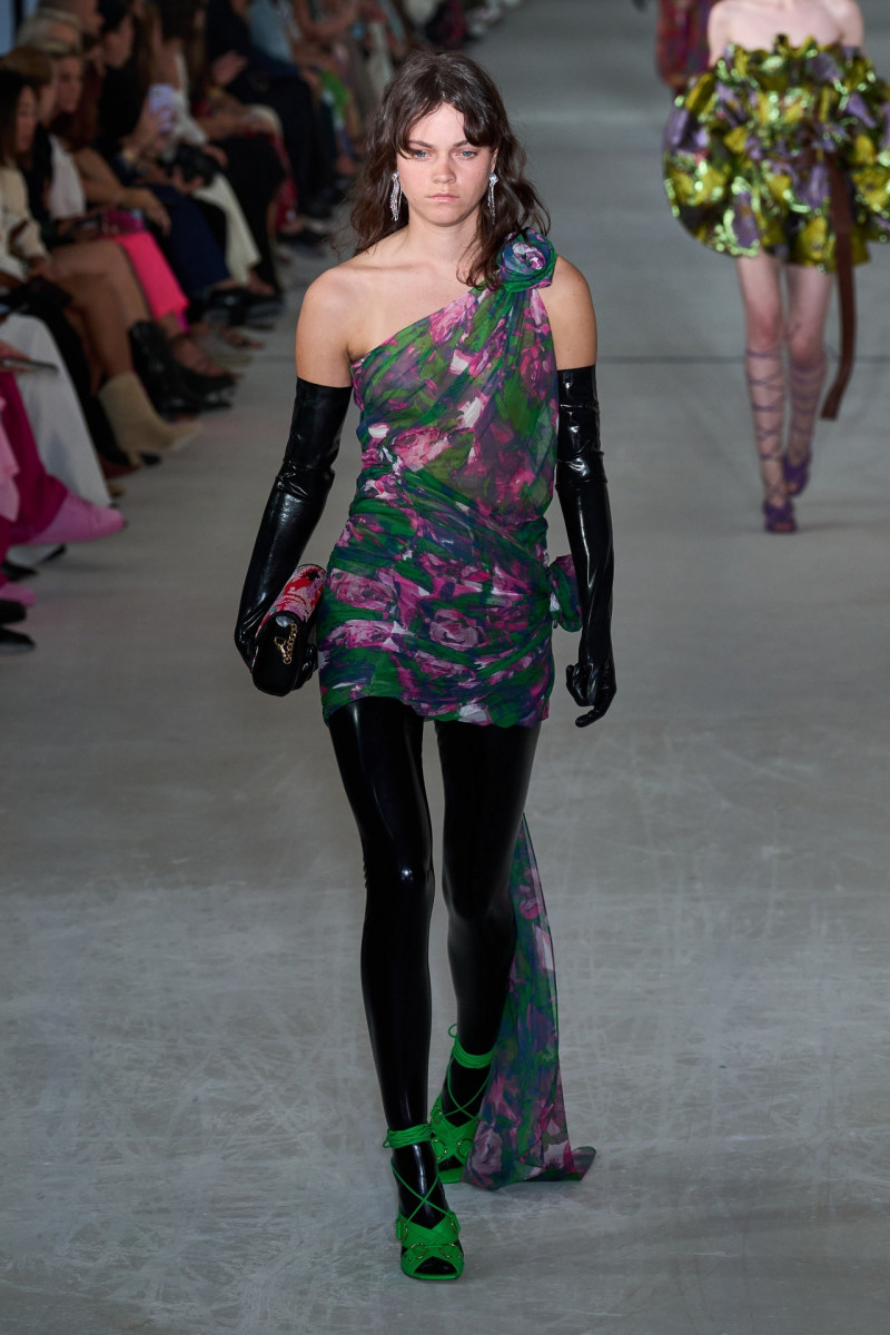 Josie Musgrave featured in  the Prabal Gurung fashion show for Spring/Summer 2023