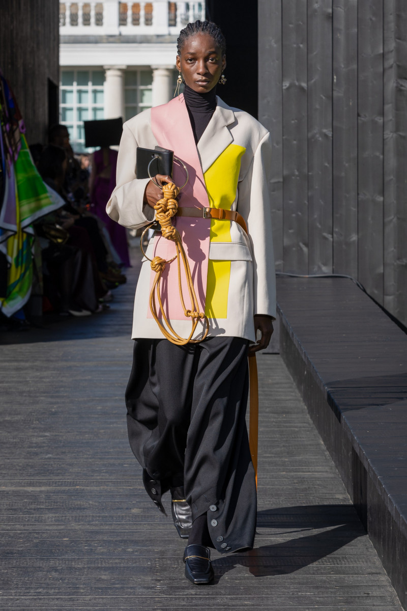 Roksanda Ilincic fashion show for Spring/Summer 2023