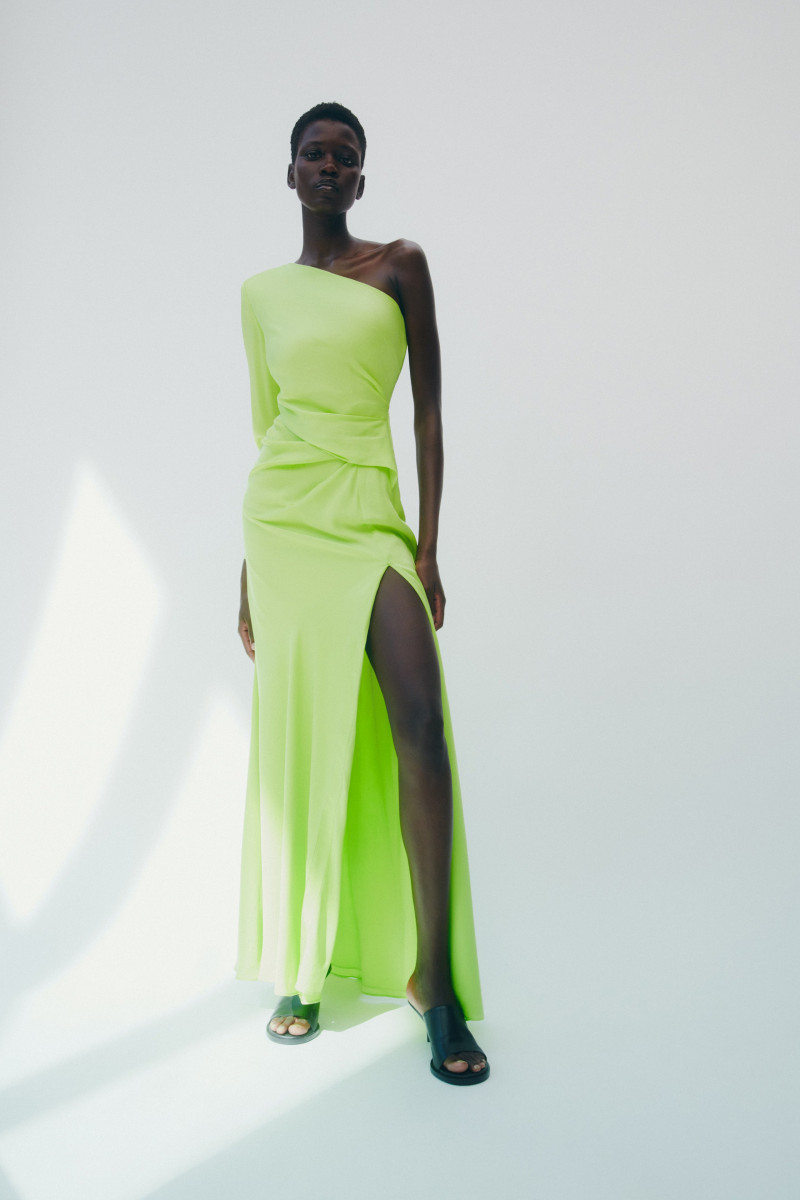 Roland Mouret lookbook for Spring/Summer 2023