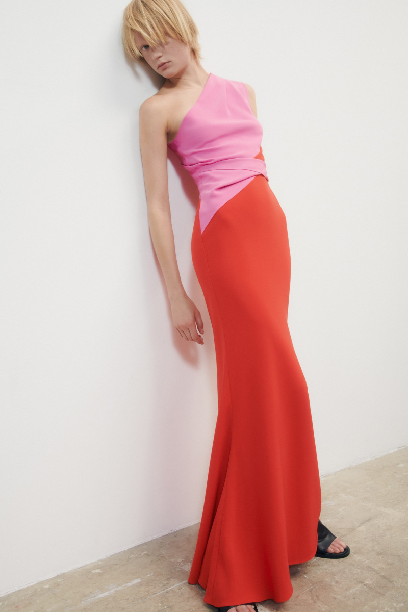 Roland Mouret lookbook for Spring/Summer 2023