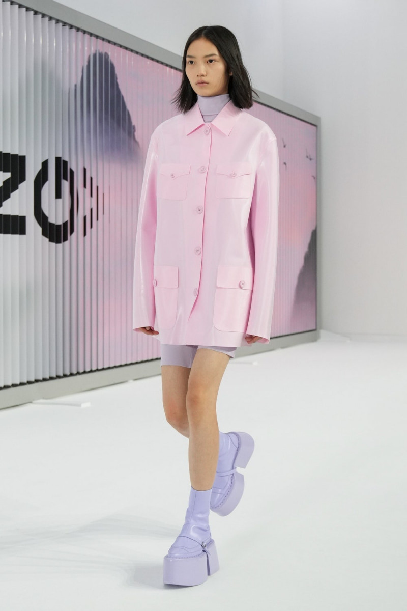 Shang Xia fashion show for Spring/Summer 2023