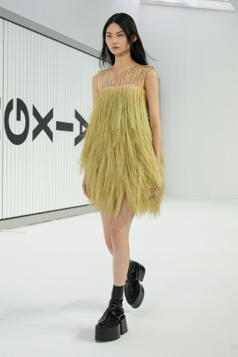 Shang Xia fashion show for Spring/Summer 2023