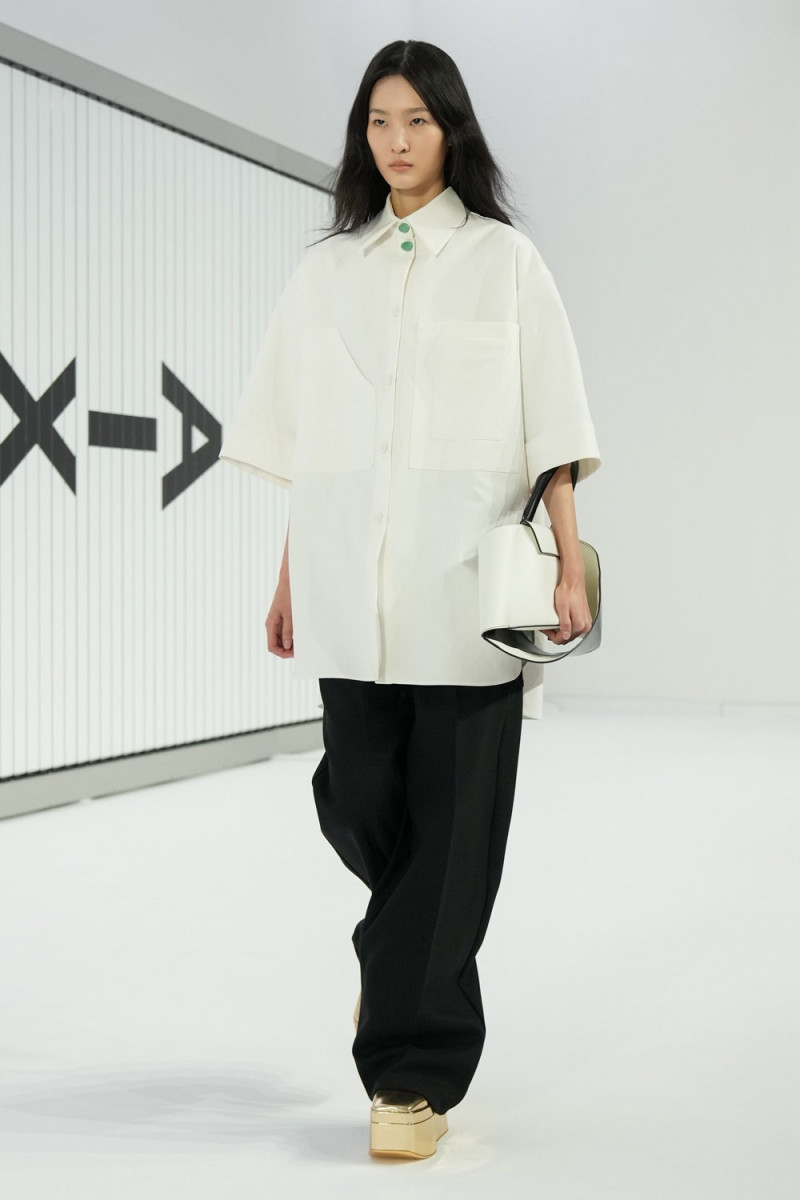 Shang Xia fashion show for Spring/Summer 2023