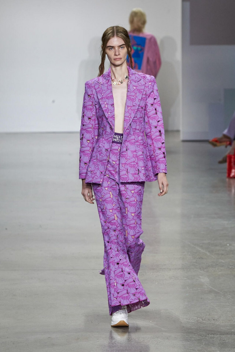 Vivienne Tam fashion show for Spring/Summer 2023