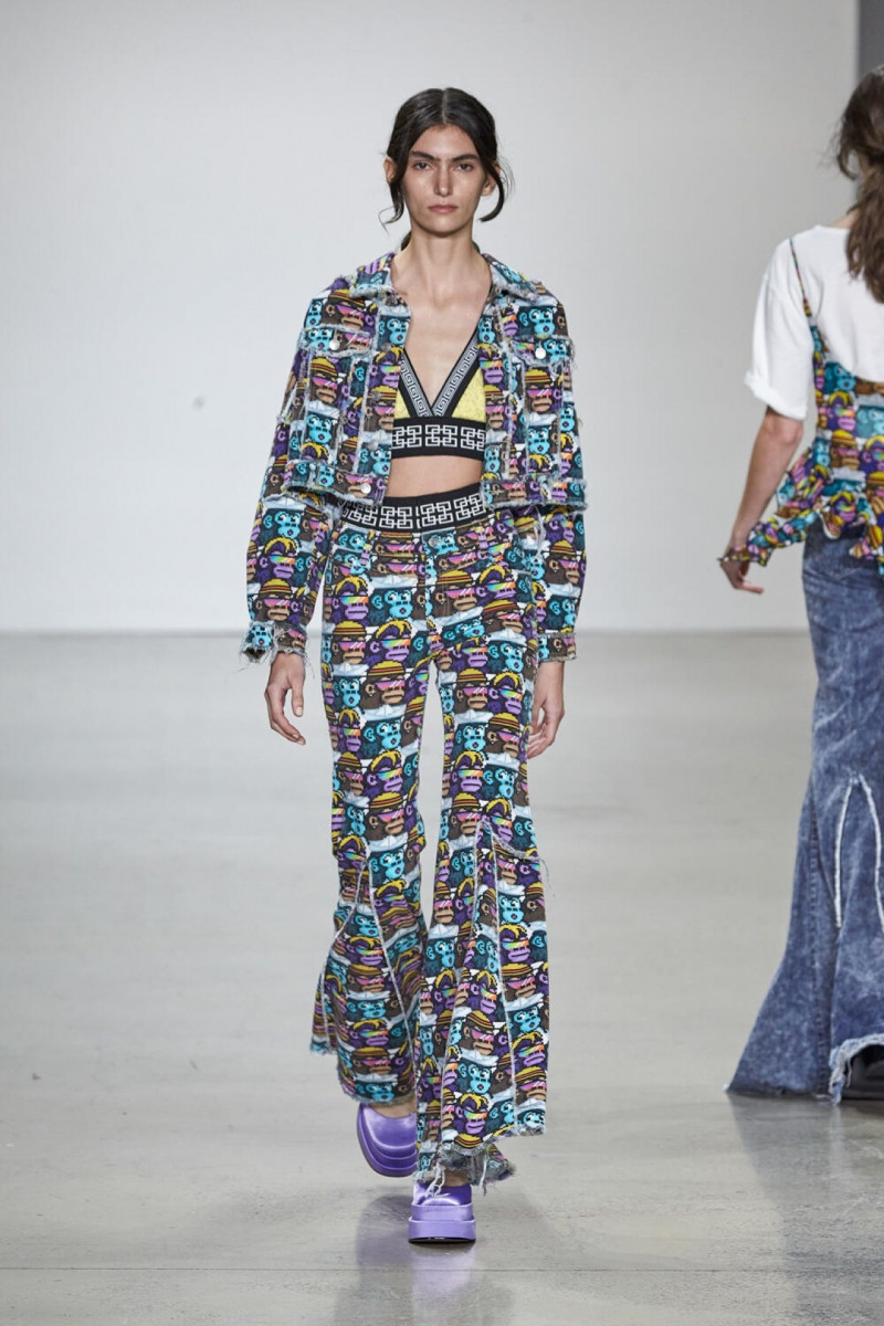 Vivienne Tam fashion show for Spring/Summer 2023