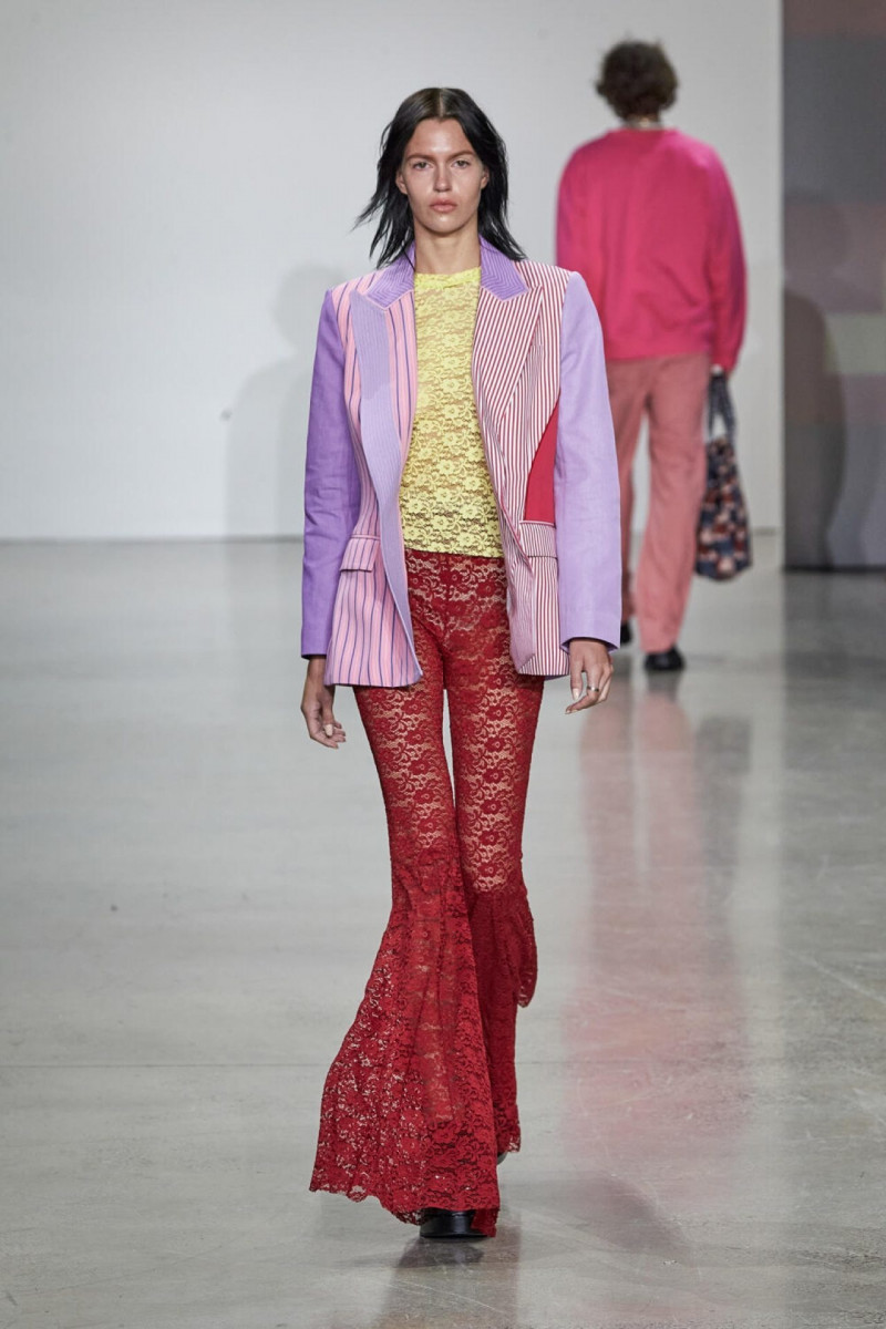 Vivienne Tam fashion show for Spring/Summer 2023