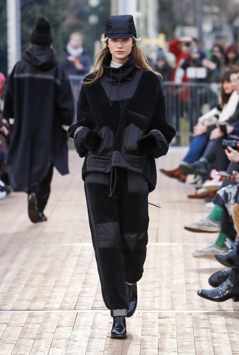 Undercover We Are Infinite fashion show for Autumn/Winter 2018