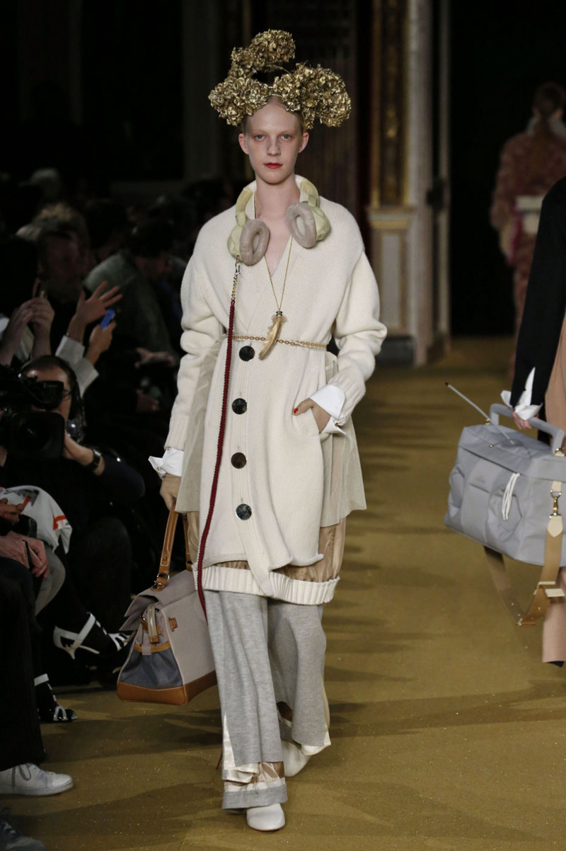 Undercover Perfect Day fashion show for Autumn/Winter 2016