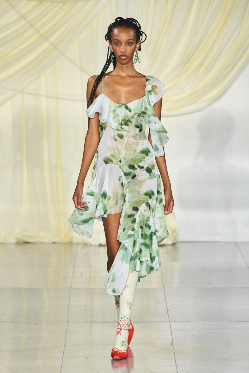 Yuhan Wang fashion show for Spring/Summer 2023