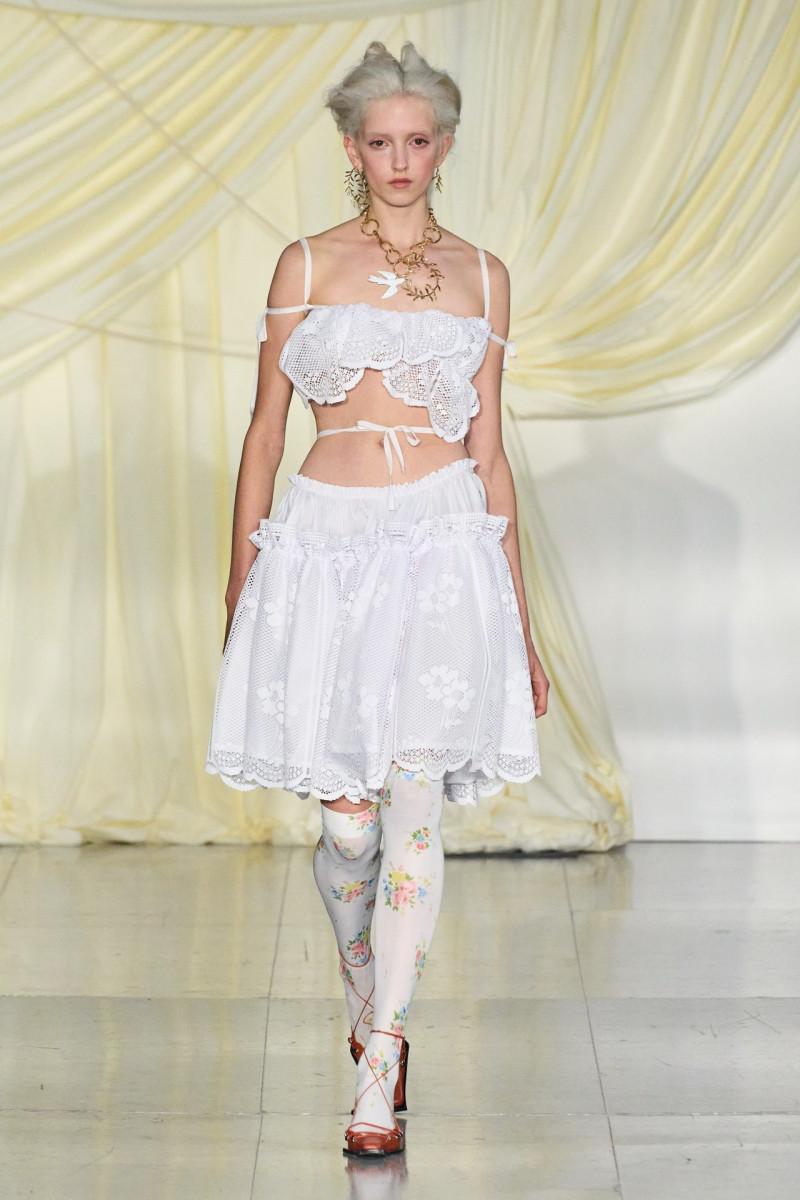 Yuhan Wang fashion show for Spring/Summer 2023